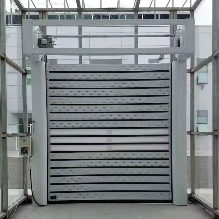 Mapapapatay ba ang hard panel door pagkatapos ng pangmatagalang paggamit?